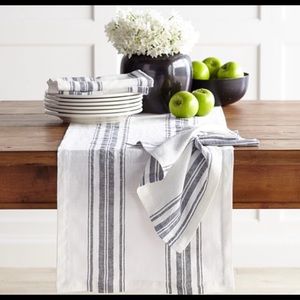 Williams Sonoma French Stripe Runner/Napkins